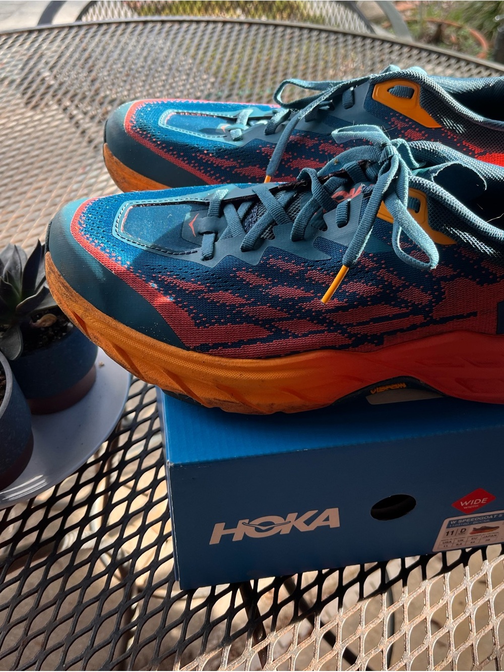 EUC HOKA Speedgoat 5 W 11 D wide women’s trail magic shoe & bright sunset colors